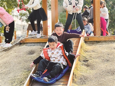 自主游戲，展現別樣風景1.jpg
